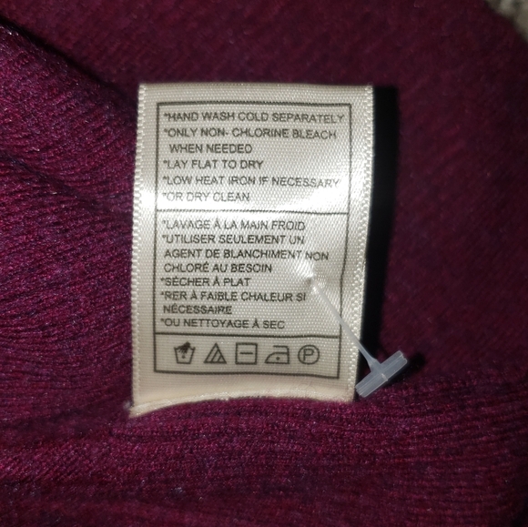 Betsey Johnson| NWOT| Crew Neck Sweater with Voluminous Sleeves - Picture 5 of 9